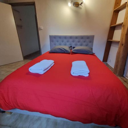 Embrun Cosy Apartment Bagian luar foto