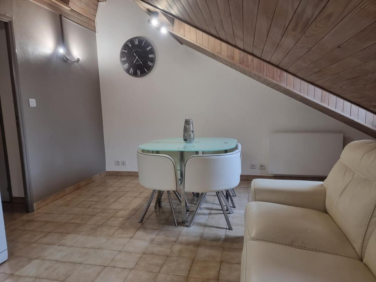 Embrun Cosy Apartment Bagian luar foto