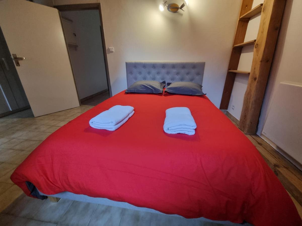Embrun Cosy Apartment Bagian luar foto